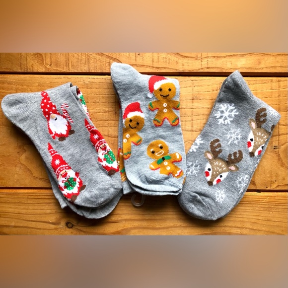 Christmas Gnomes Deer Gingerbread Men Gray Red Green Brown Socks Set Bundle NWOT - Picture 1 of 4